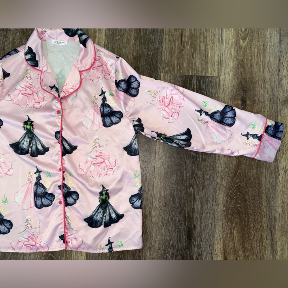 SHESHOW Wicked Print Pink Satin Pajama Set Women’s 💗Size M💚 LIKE NEW! - Picture 4 of 15
